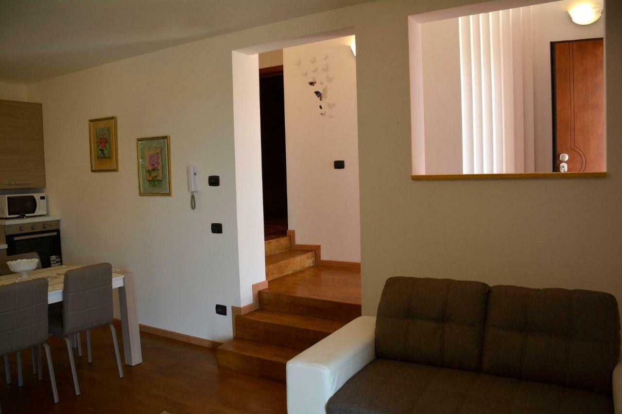 Dream Apartment Toscolano Maderno Bagian luar foto